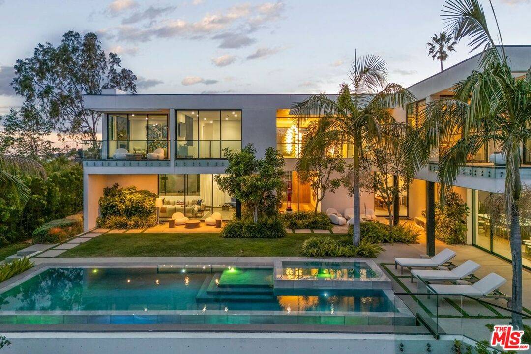 1218   Roberto Ln 5BR Bel Air La