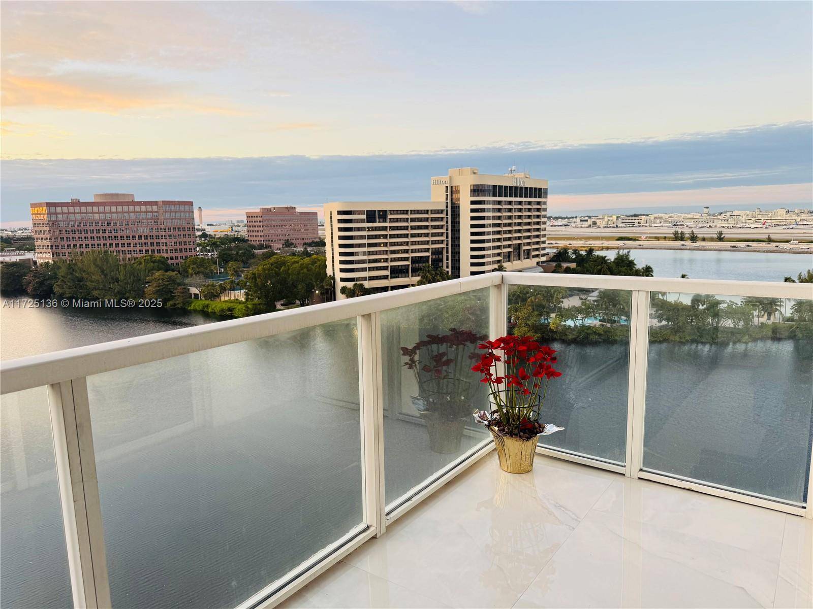 Spectacular apartment 2 bedrooms and 2 bathrooms, Lake views from this condo will take your breath away.