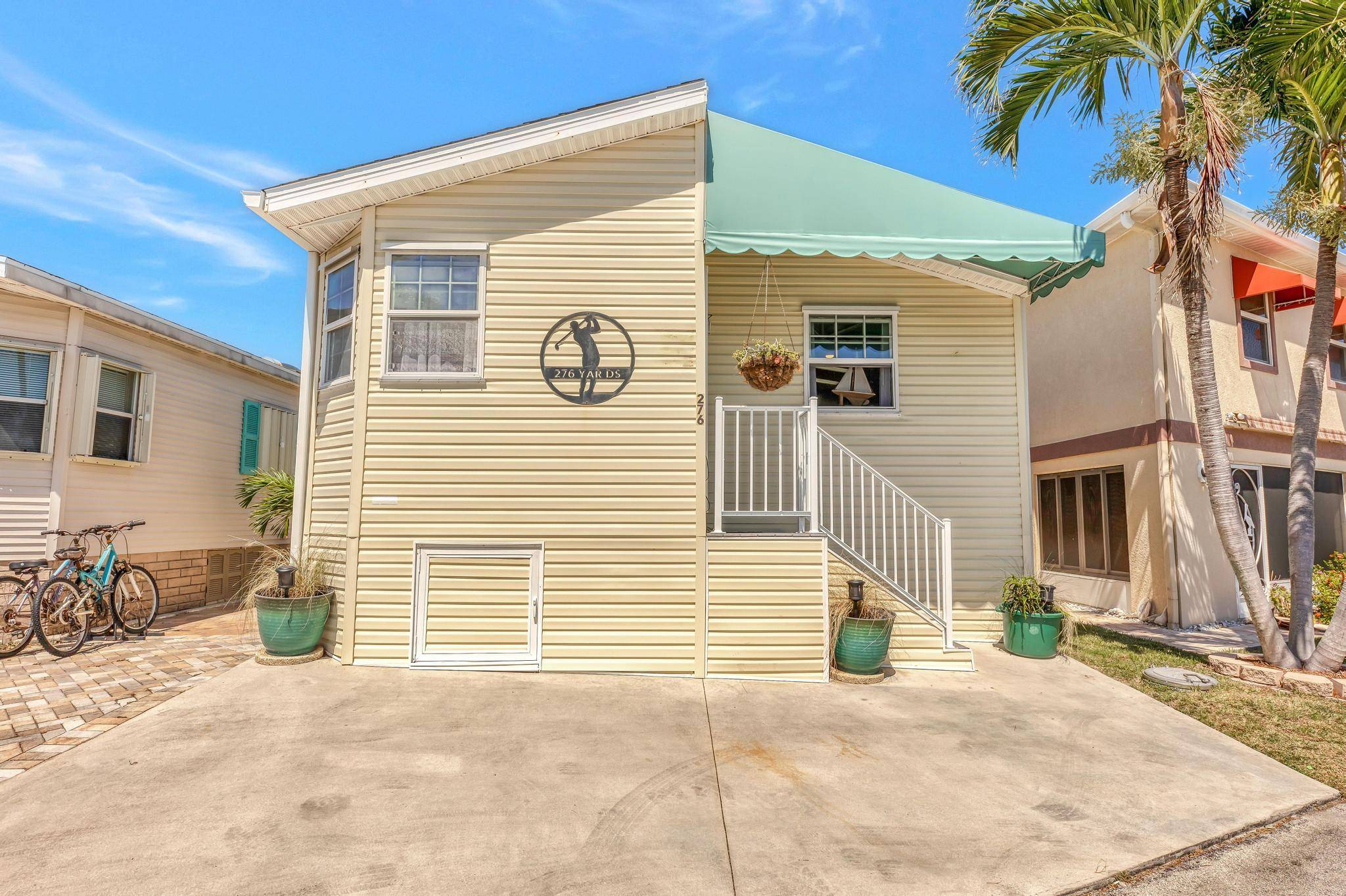 Enjoy coastal living at its finest in this well maintained 2 bedroom, 2 bath home in the sought after Holiday Out community.