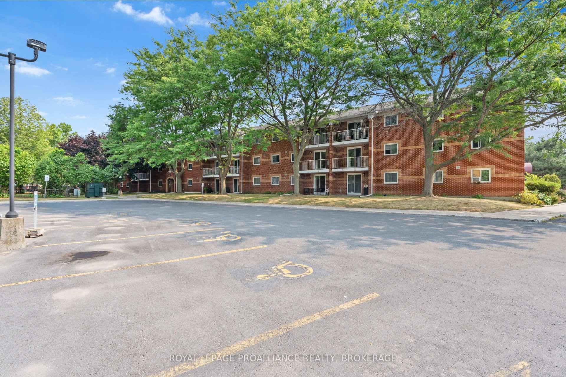 Exceptional Value in This Move In Ready 3 Bedroom, 2 Bathroom Condo !