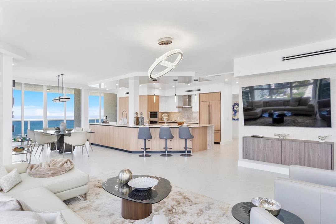 Direct Ocean BRAND NEW Double Corner Fully Furnished Custom Home with ItalKraft cabinetry and Caligarus furnishings throughout.