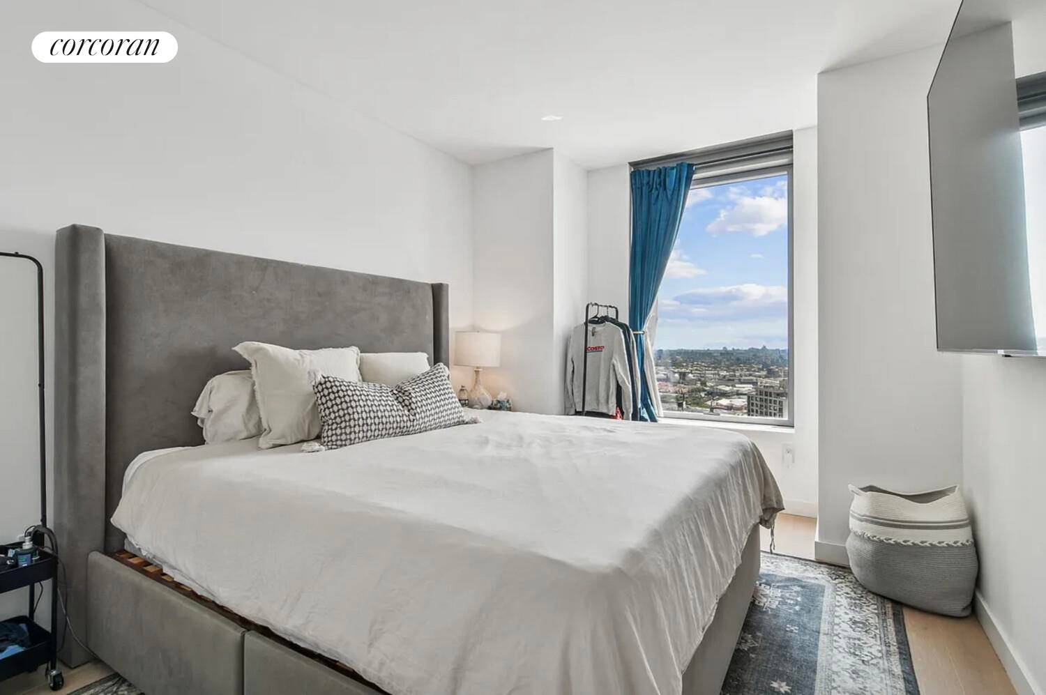 Bright and Beautiful Brand new 1BR now available !