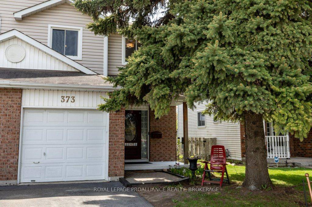 Welcome to this inviting and spacious two storey townhouse, thoughtfully designed for comfortable family living in a desirable west end location.