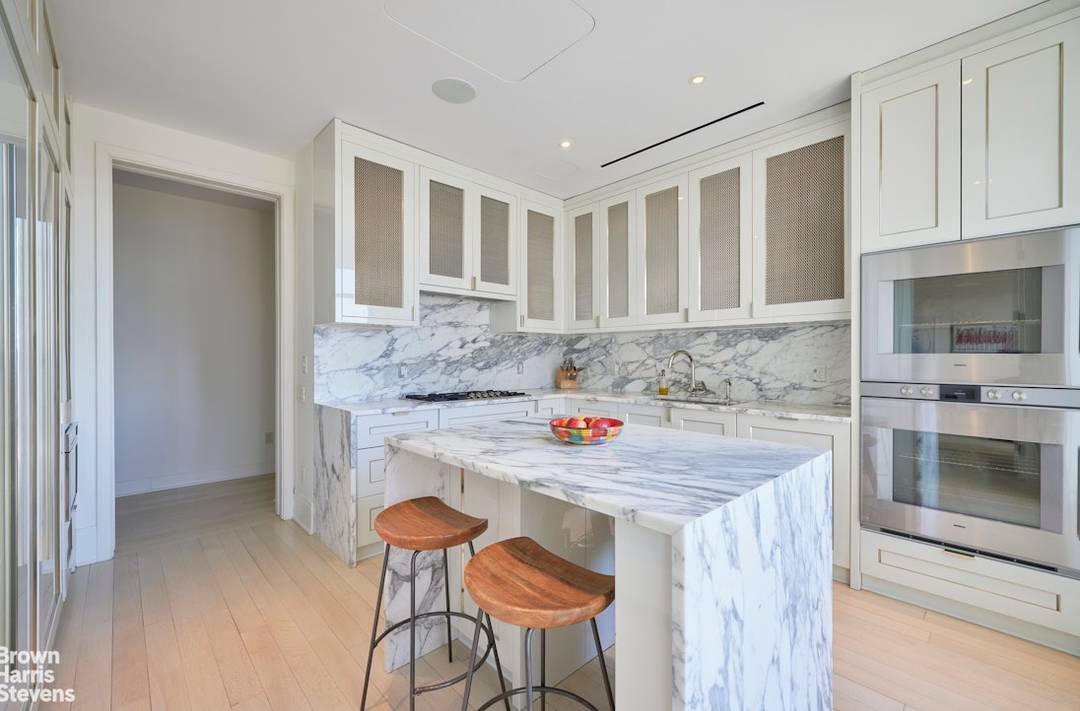 First Penthouse Resale Step into timeless elegance of Penthouse 16, an extraordinary full floor residence meticulously crafted by the renowned Deborah Berke Partners.