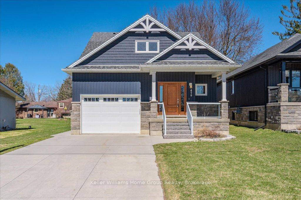 Custom Home in Prime Fergus Location !