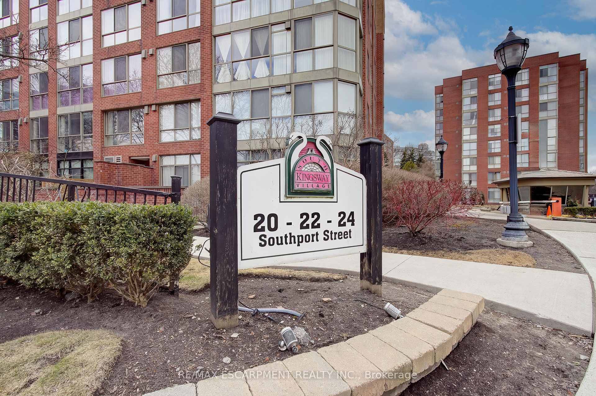 Welcome to 24 Southport Street Unit 756, a beautifully maintained 1 1 bedroom condo nestled in one of Torontos most desirable west end communities.
