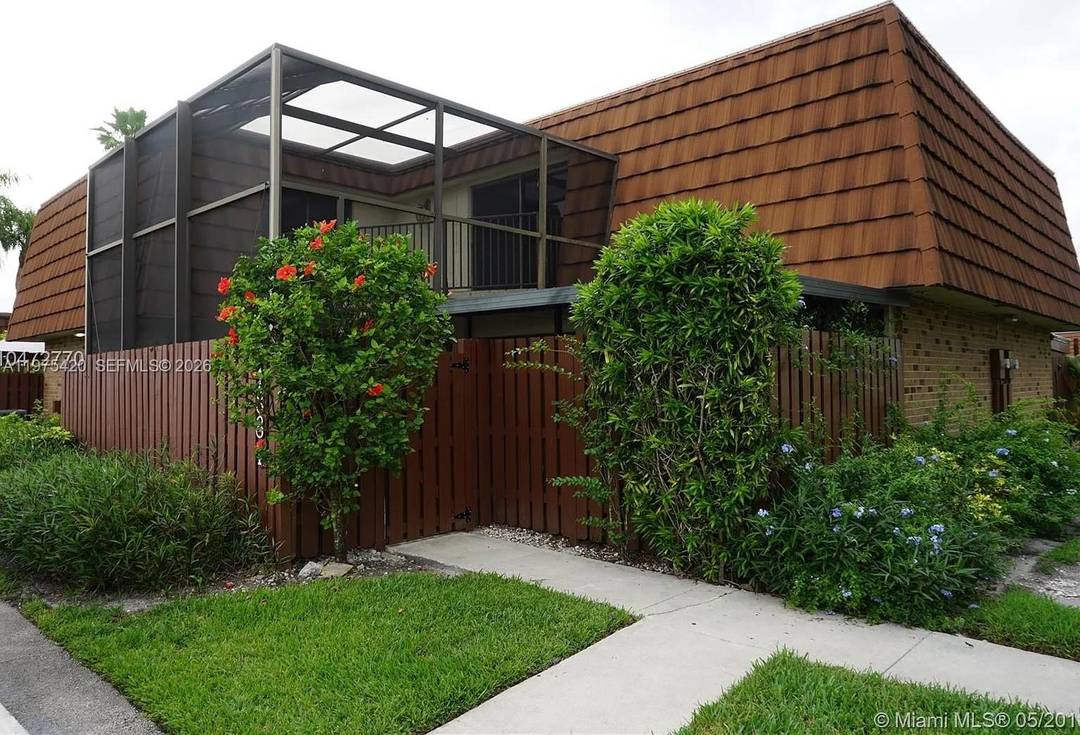 Absolutely stunning and fully upgraded 3 bedroom, 2.