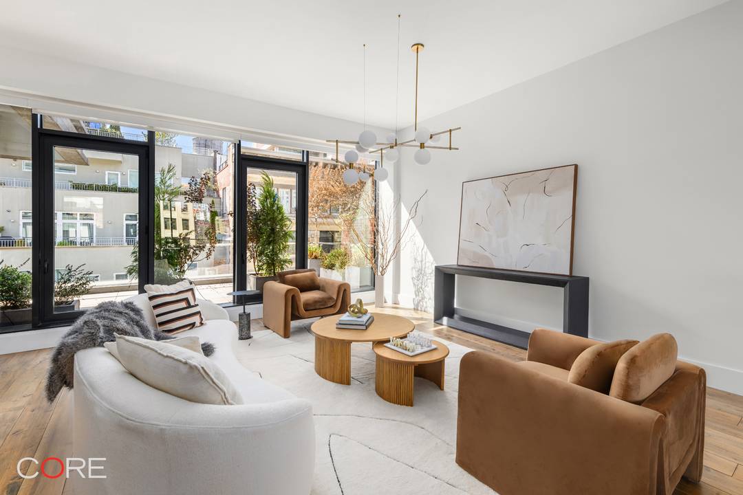 Live atop The Flynn, a boutique condominium in the heart of Chelsea, is this duplex penthouse offering seamless indoor outdoor living.