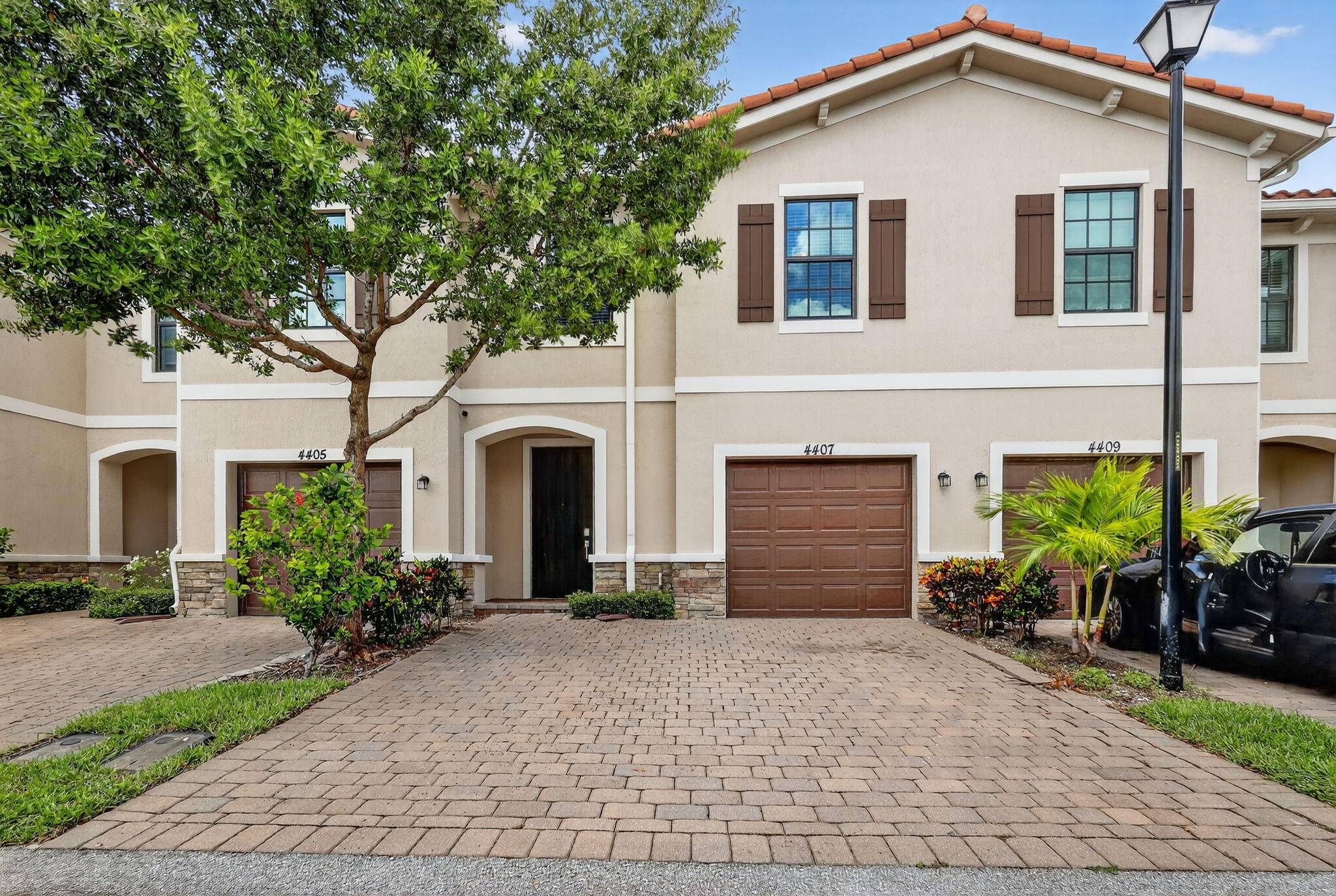 Welcome to this beautiful townhome in the vibrant Arbor Parc community where every day feels like a getaway.