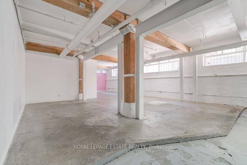 Client RemarksSpacious 1, 400 SF office space located at Carhart Lofts in vibrant Corktown, with a private entry set back from King St E and gated parking in front.
