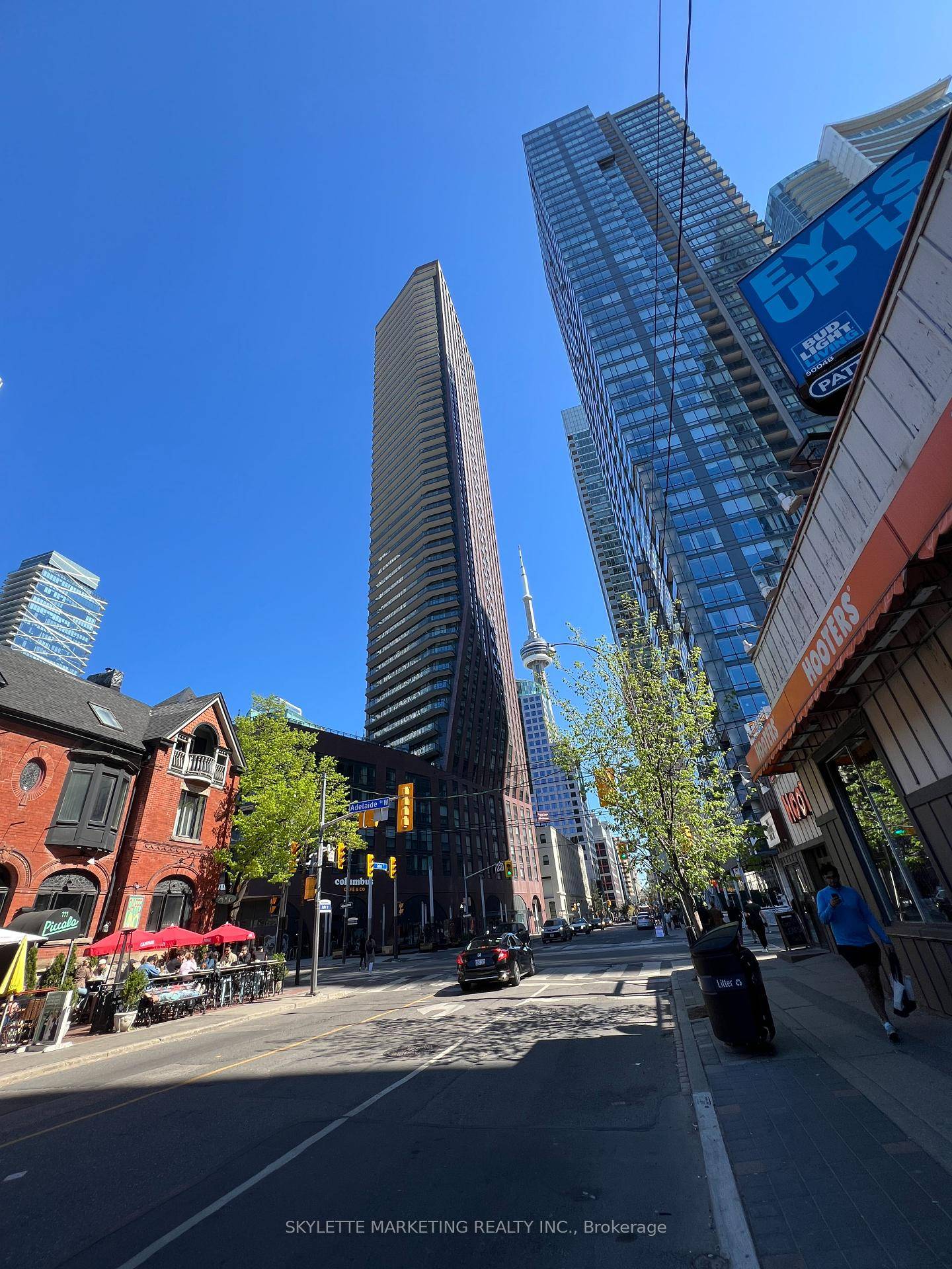 Luxury The Pj Condo By Pinnacle, 1 Bed 1 Den corner Unit, Den Used As Study Or Could Fit 2nd Bed, Bright and open Living Dinning, Modern Kithch with S ...