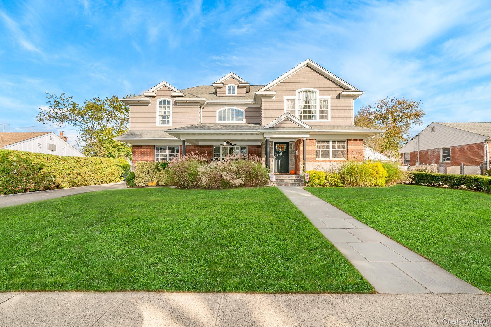 PROFESSIONAL PHOTOS COMING SOON !