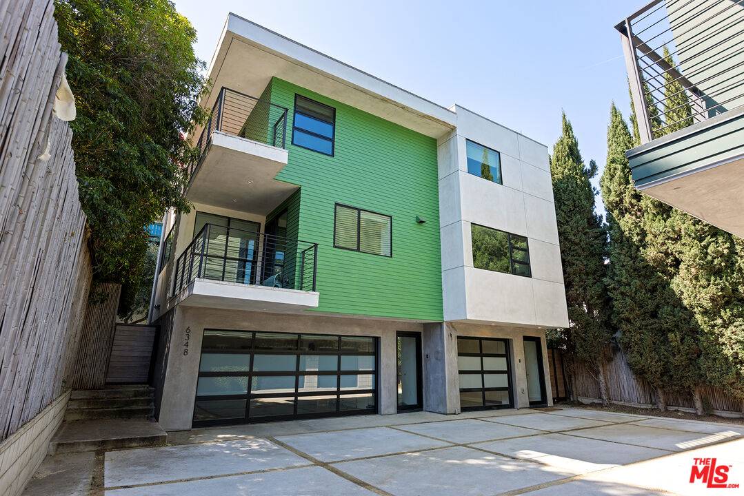 6348  Primrose Ave 2.0 Hollywood Hills East LA