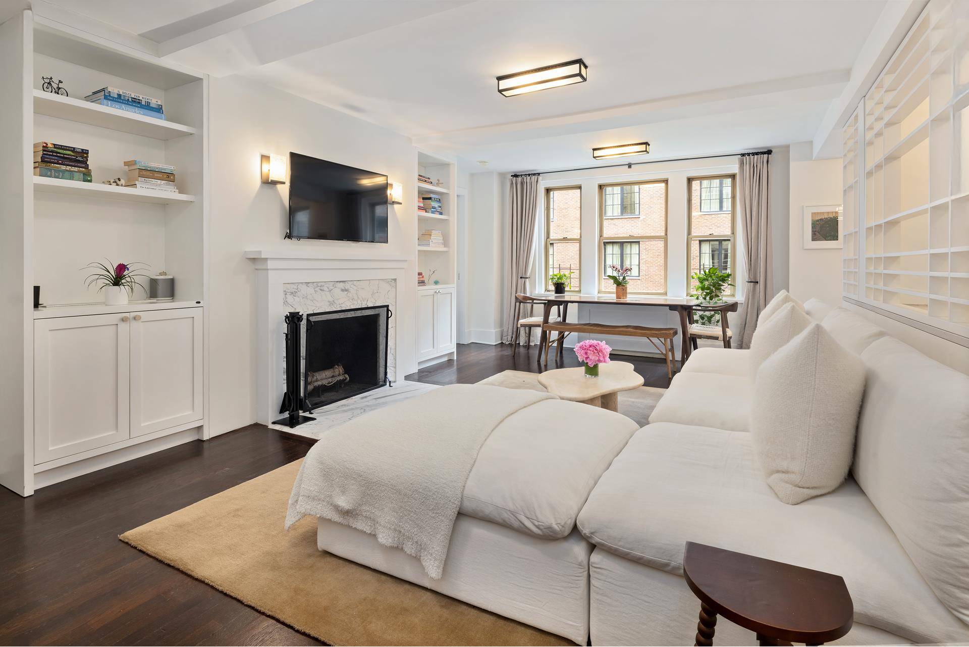 This elegantly appointed and exquisitely renovated corner one bedroom apartment is situated on a residential tree lined street in the exclusive Gold Coast Section of Greenwich Village, in the most ...