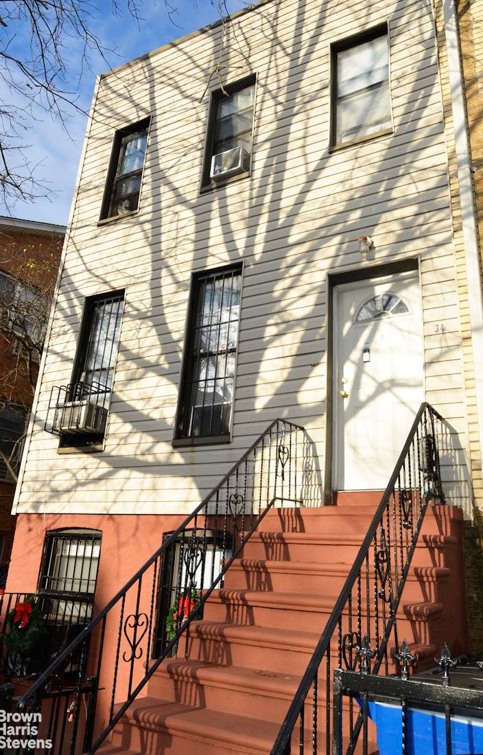 Adorable two bedroom on a quiet block in Prime Park Slope !