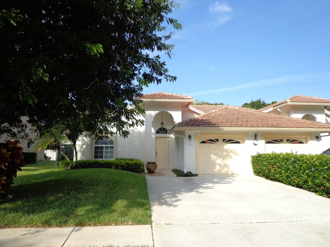 Great furnished rental with screened patio and one car garage all tile and space to spread out.