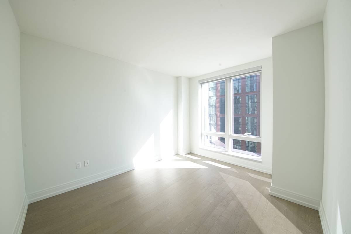 With sweeping views of the city from sunrise to sunset 555TEN towers over the new West Side.