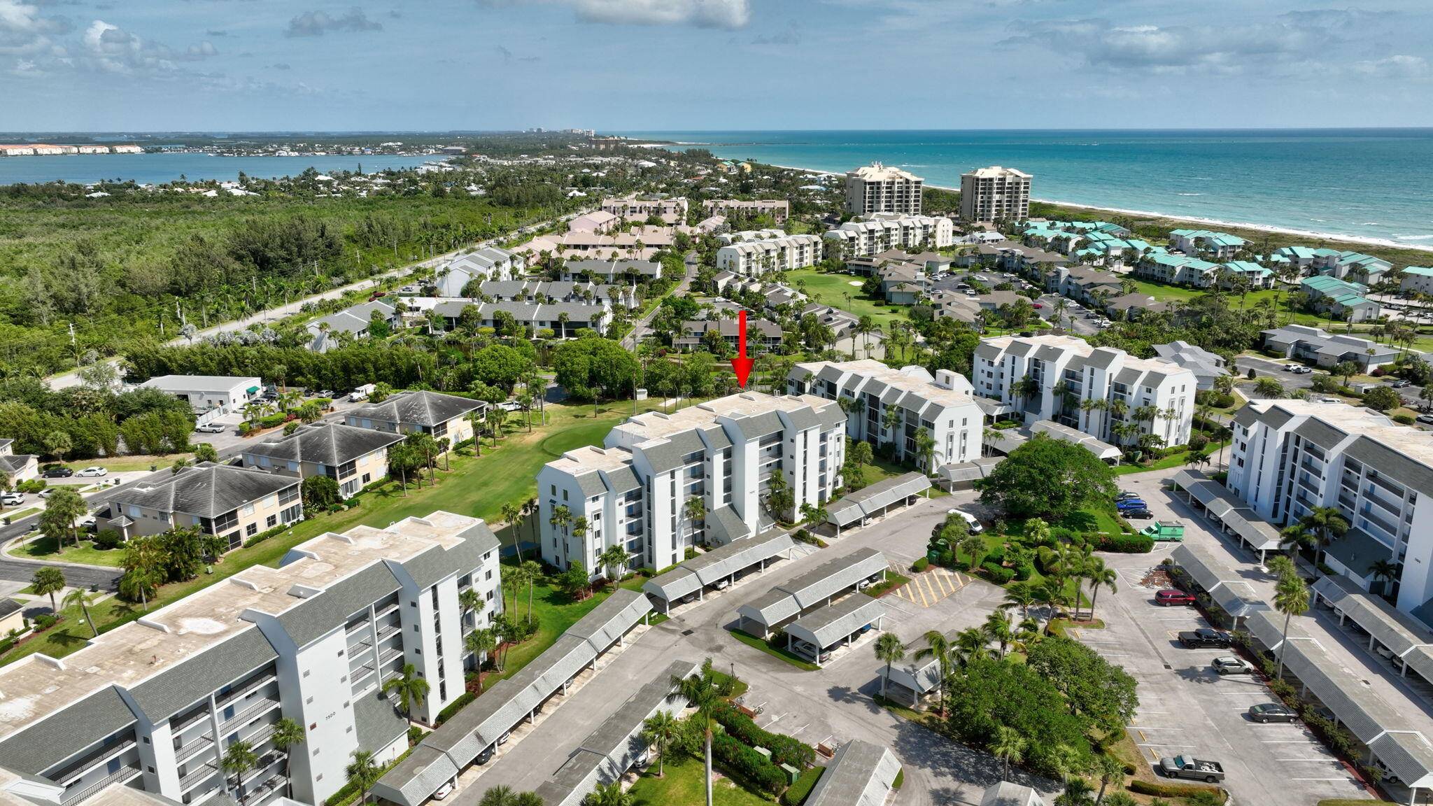 Beautiful 1 bedroom 1. 5 bath ''Catamaran II'' condo at Ocean Village.