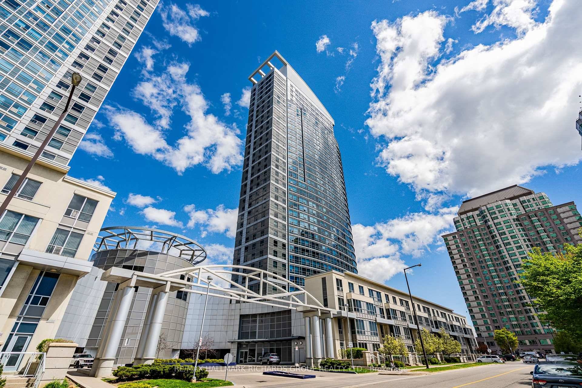Beautiful 1 Bedroom, 1 Bathroom Suite in The Gorgeous Ellipse 2 Building !