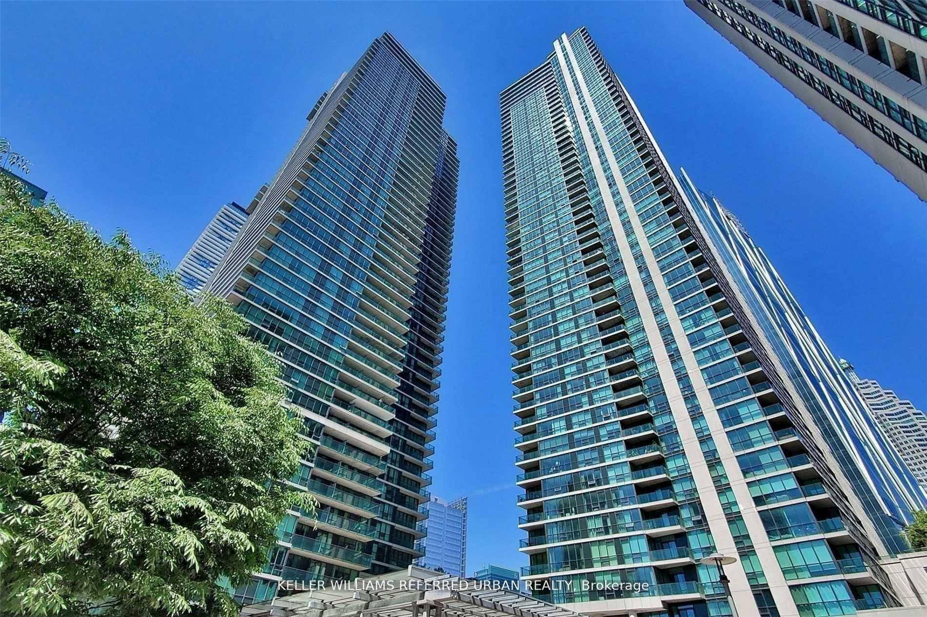 Success Tower At Pinnacle Centre Located Just Mins From Bay Street Financial Core !