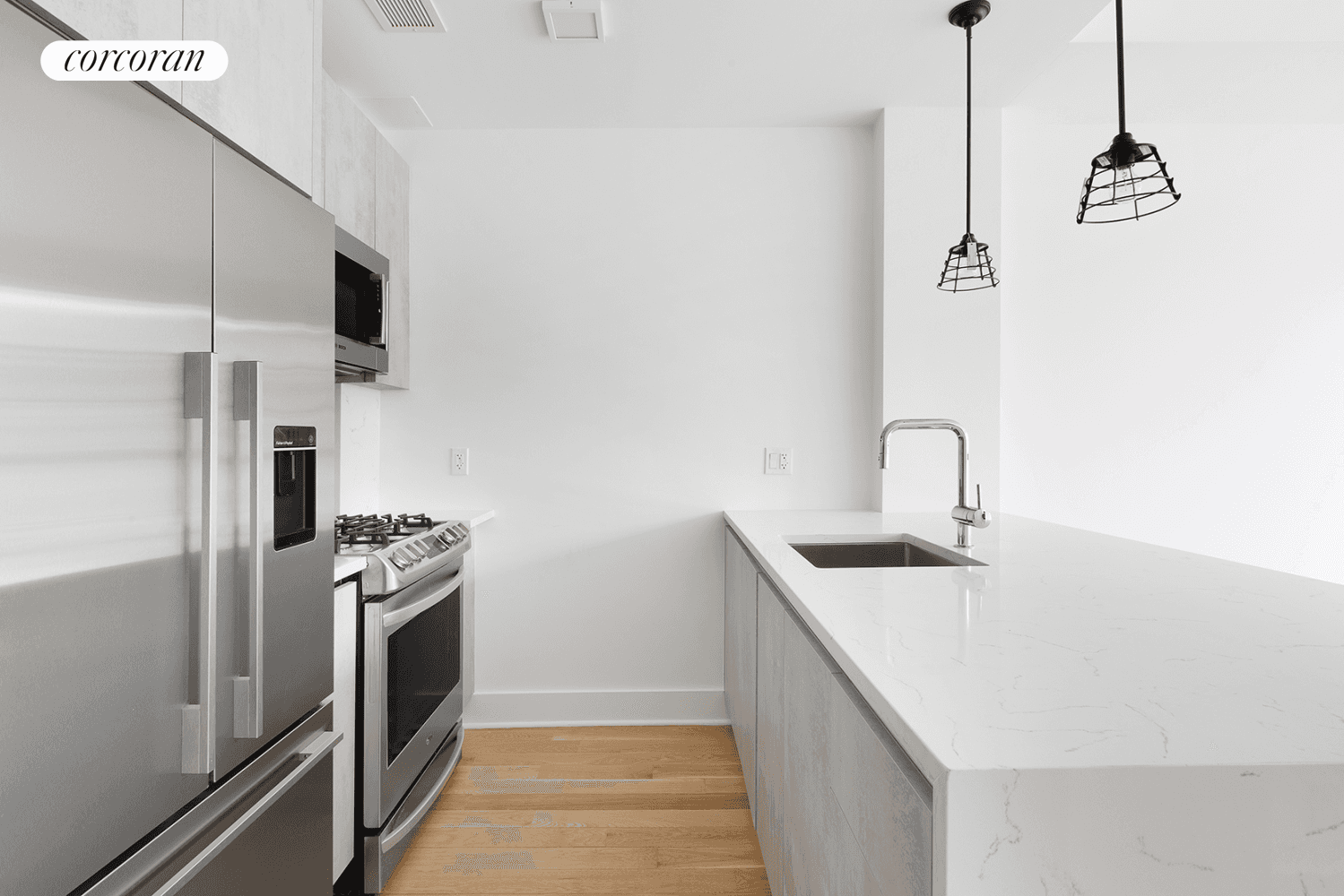 Apt 3 B at the Decker is a fantastic 1 bedroom located in the convenient and trendy Long Island City.