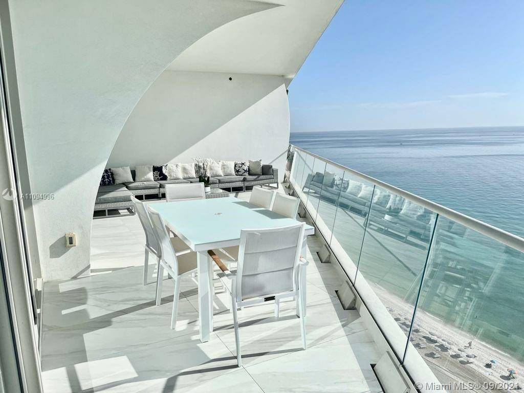 MARVELOUS OCEAN FRONT 3 BEDROOM 4.