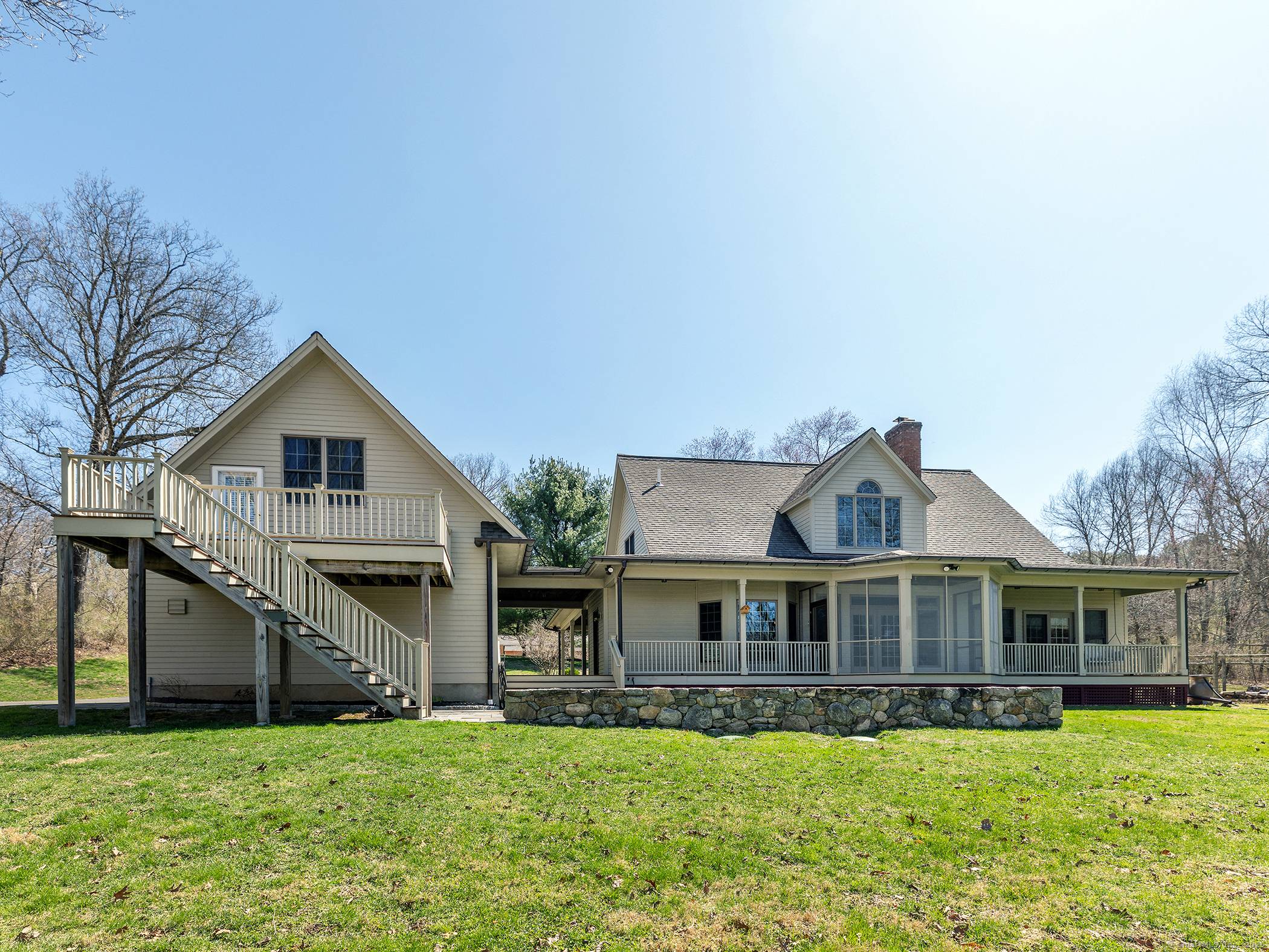 Modern Farmhouse Retreat in Historic Merryall with exceptional River Frontage !