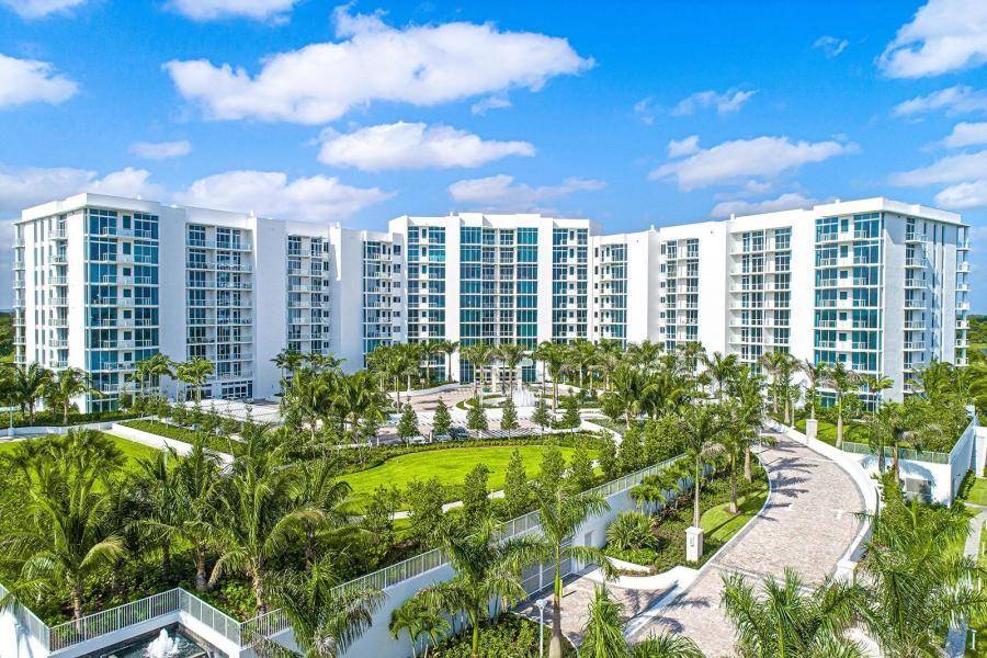 Move in Now ! New never lived in Spectacular Akoya Ruby residence 3 4.