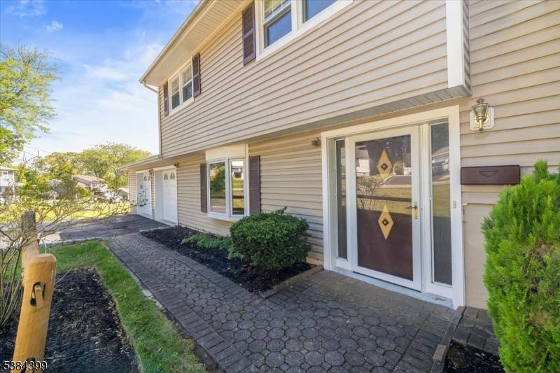 Welcome to an exciting opportunity in the desirable Valley section of Wayne !