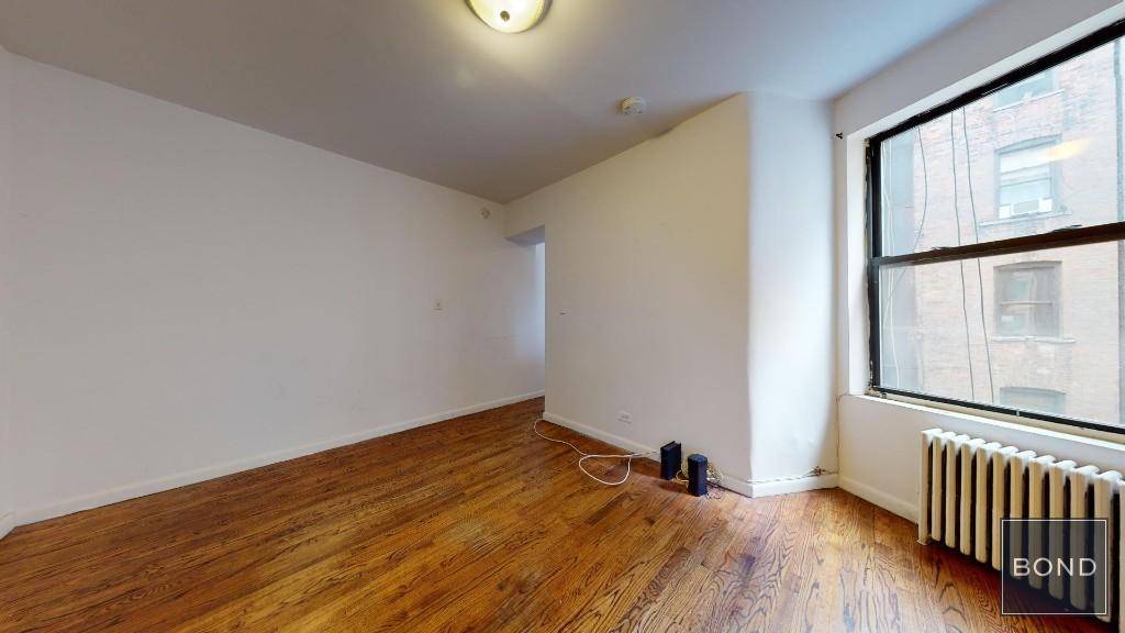 Spacious 2 bedroom in prime UES !