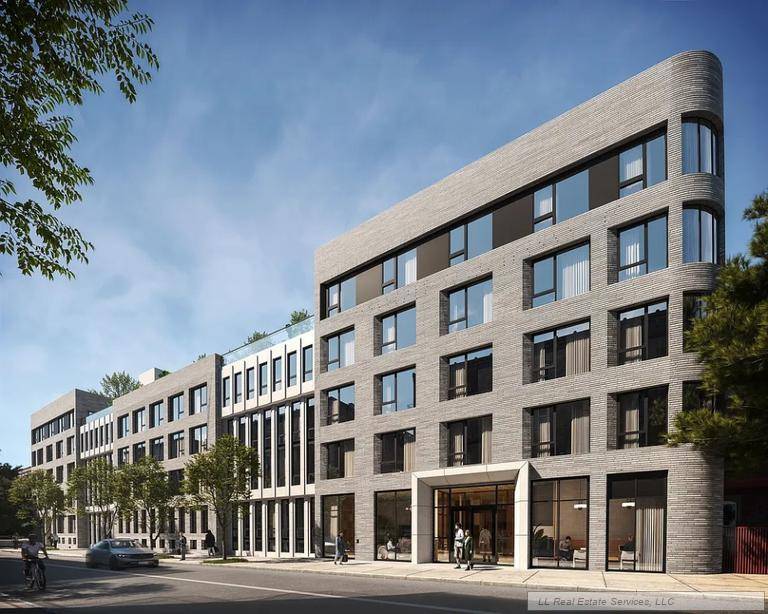 AVAILABLE FOR IMMEDIATE OCCUPANCY !