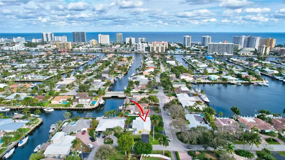 Beautiful home in the Area of Harbor Village.