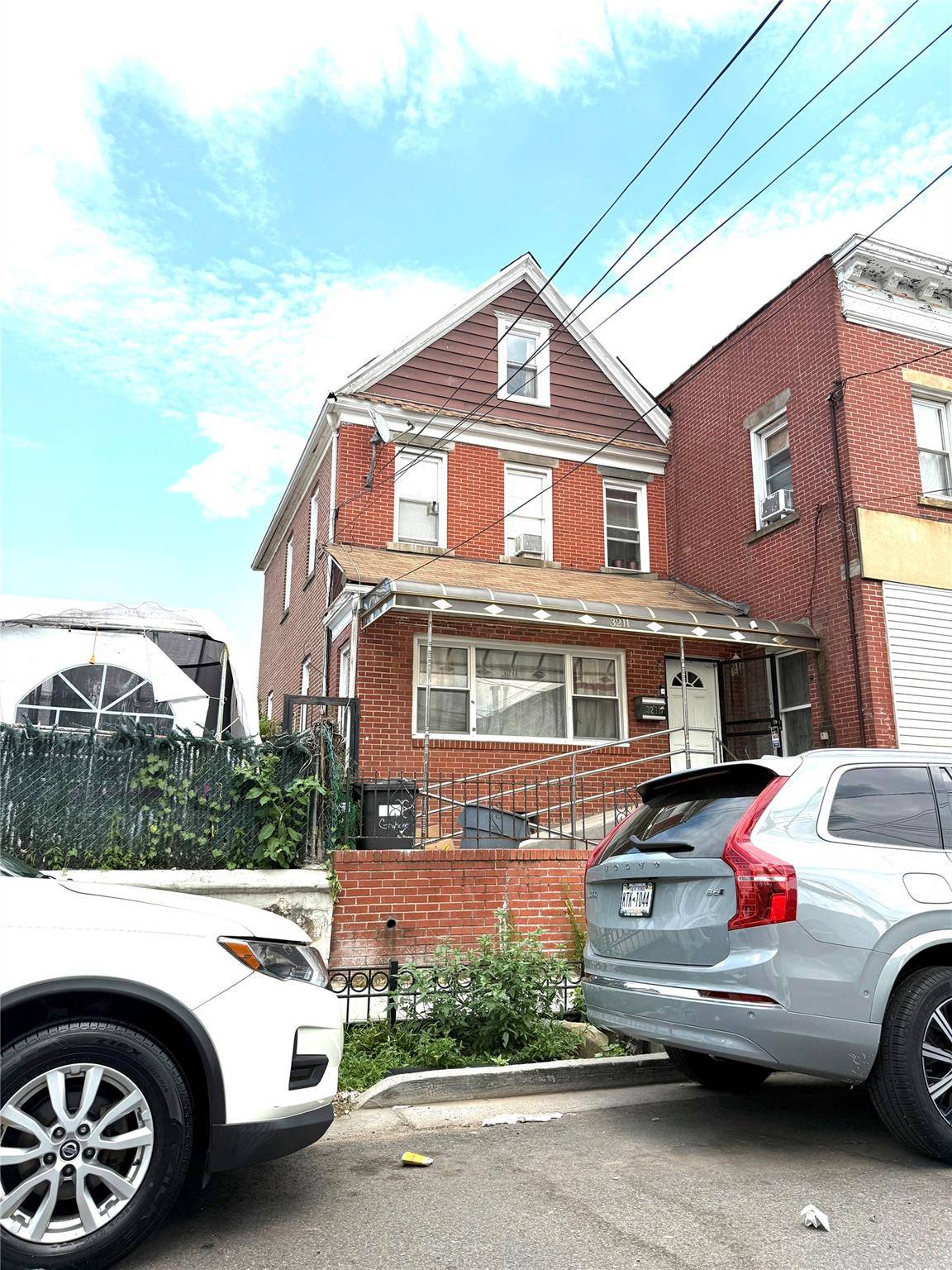 Development opportunity in Central Queens Location, Minutes to Grand Central, LaGuardia Airport, Citi field, Tennis Stadiums.