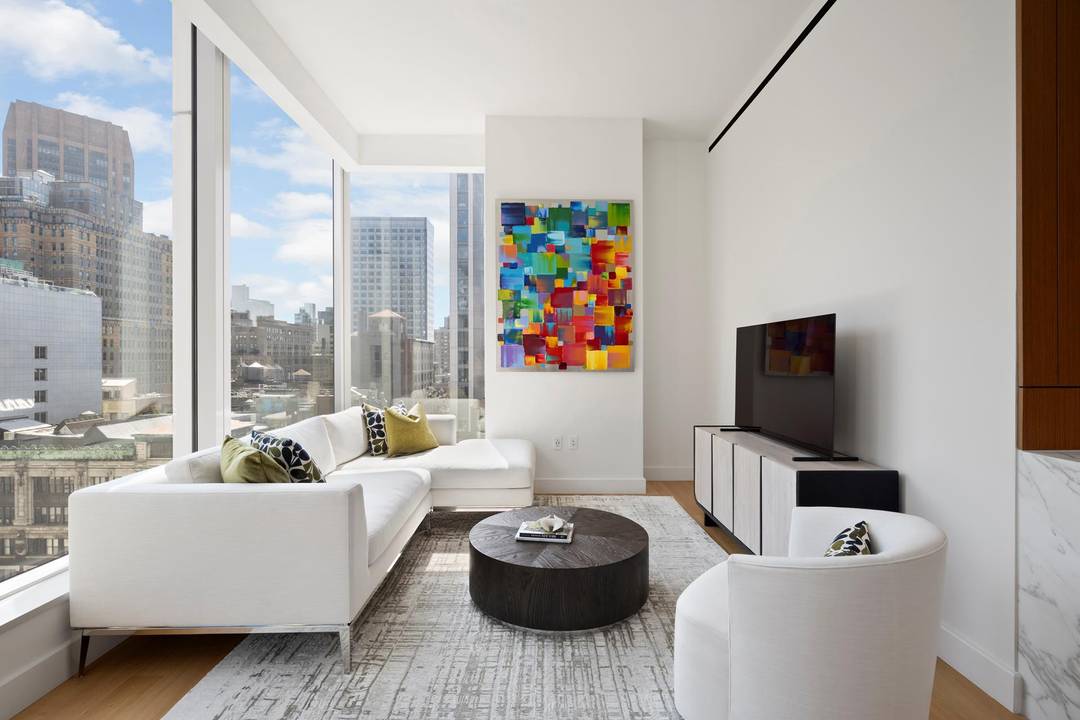 In the heart of stylish NoMad, Madison House offers unsurpassed panoramic views of New York City, where every residence has a corner window and 11 foot ceilings or higher.