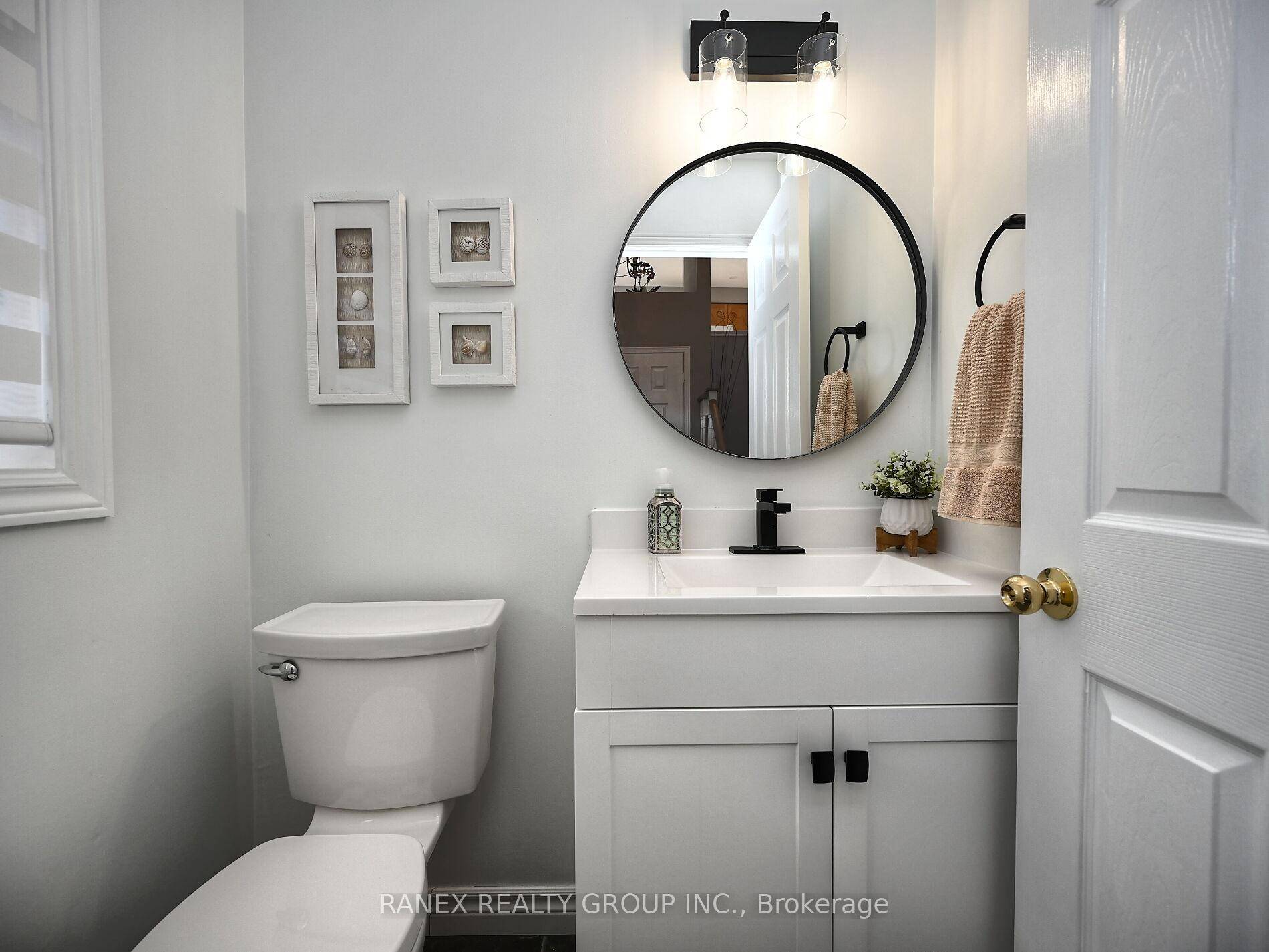 RAVINE LOT ! ! ! Welcome to 1572 Woodhenge Way !