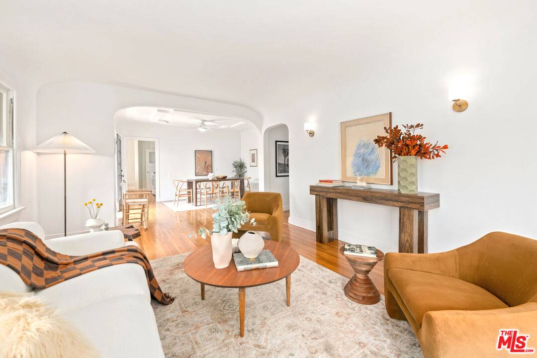 1337  S Cloverdale Ave 6BR La