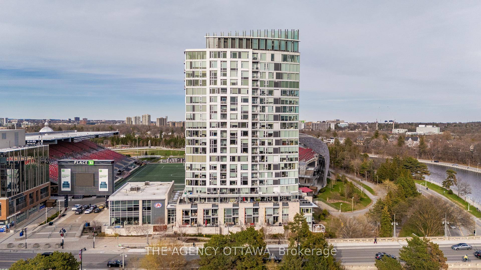 Incredible South East West corner suite at Lansdowne in the Glebe overlooking the Rideau Canal !
