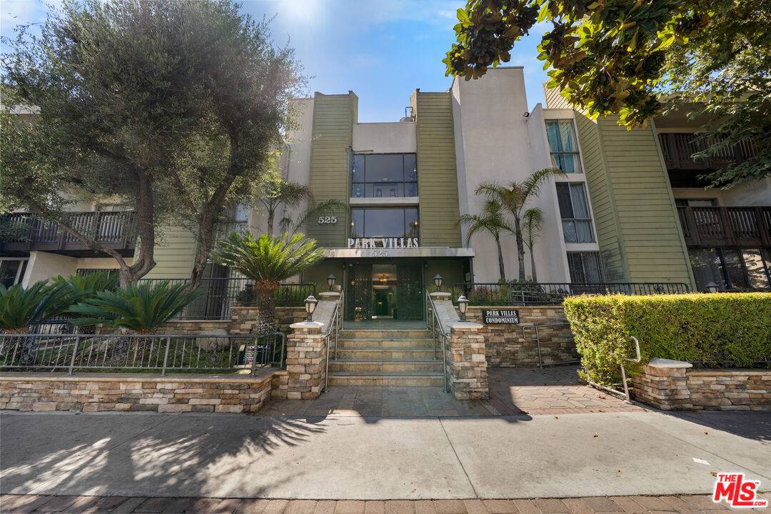 525  S Ardmore Ave 2BR La