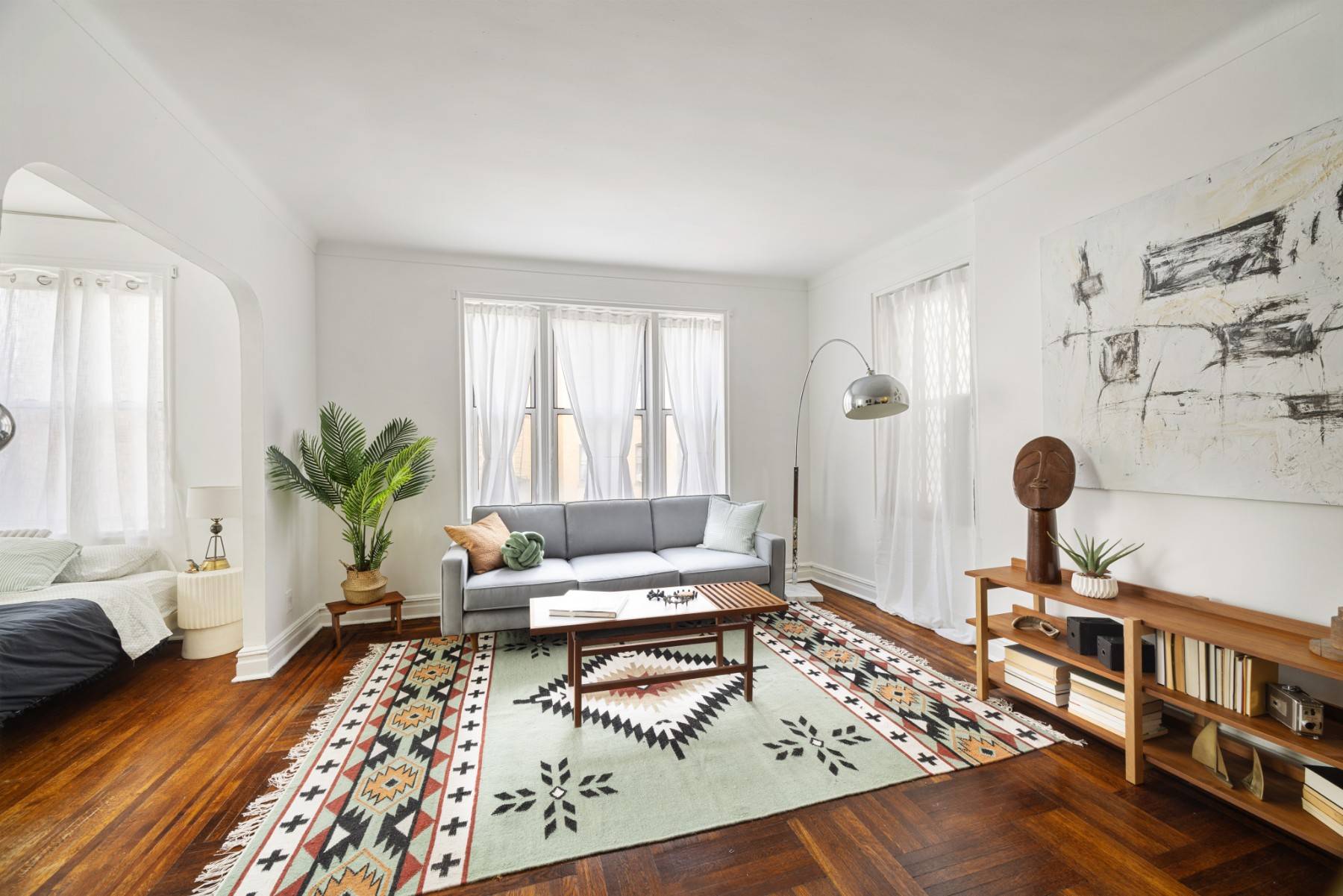 Prospect Heights Prewar Coop Steps from Prospect Park !