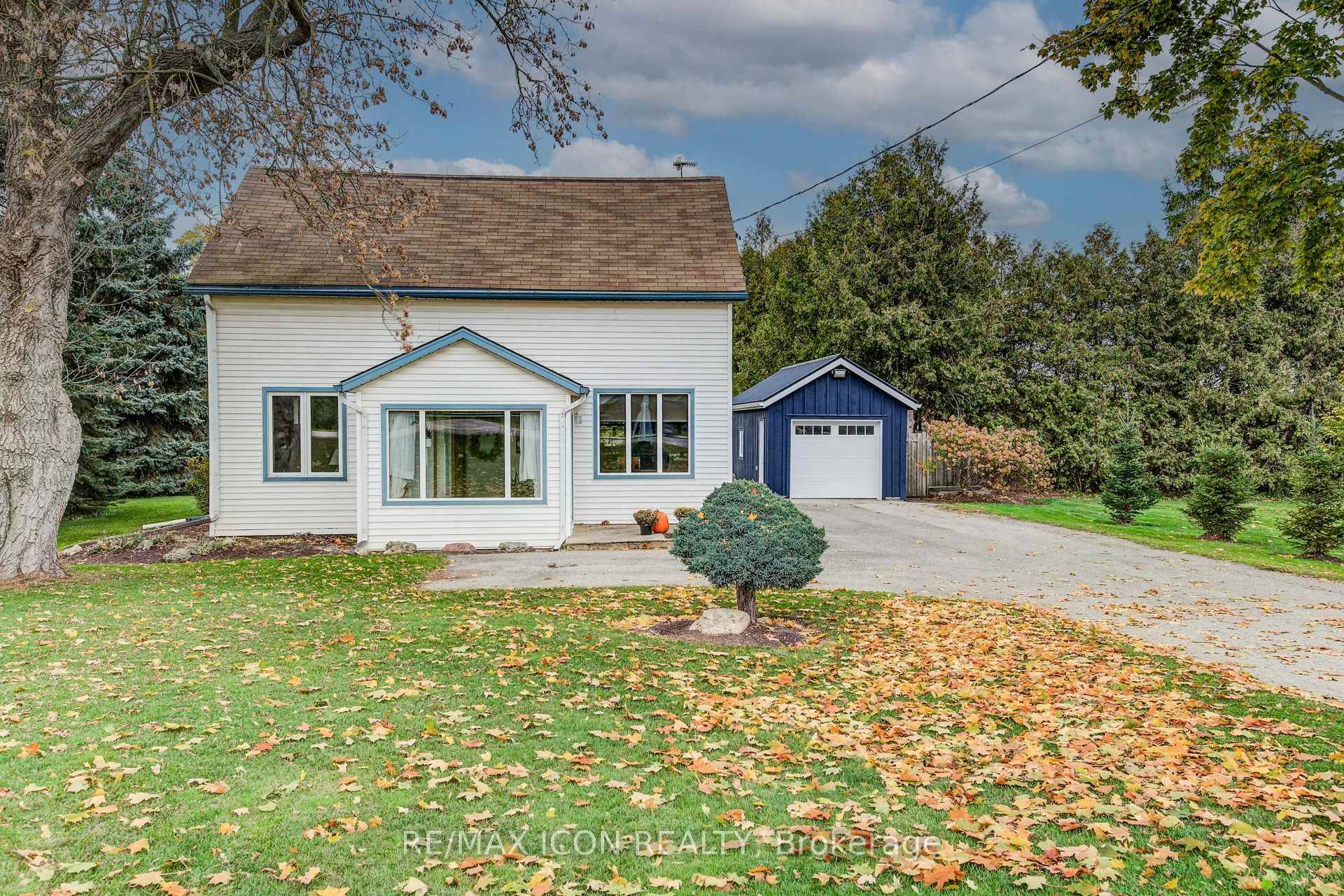 Discover the perfect blend of country living and city convenience on this beautiful 1 acre property just minutes from Waterloo, St.