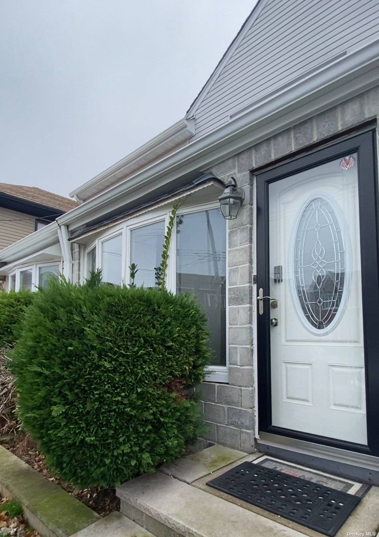1852 E 38th Street, Marine Park, NY 11234