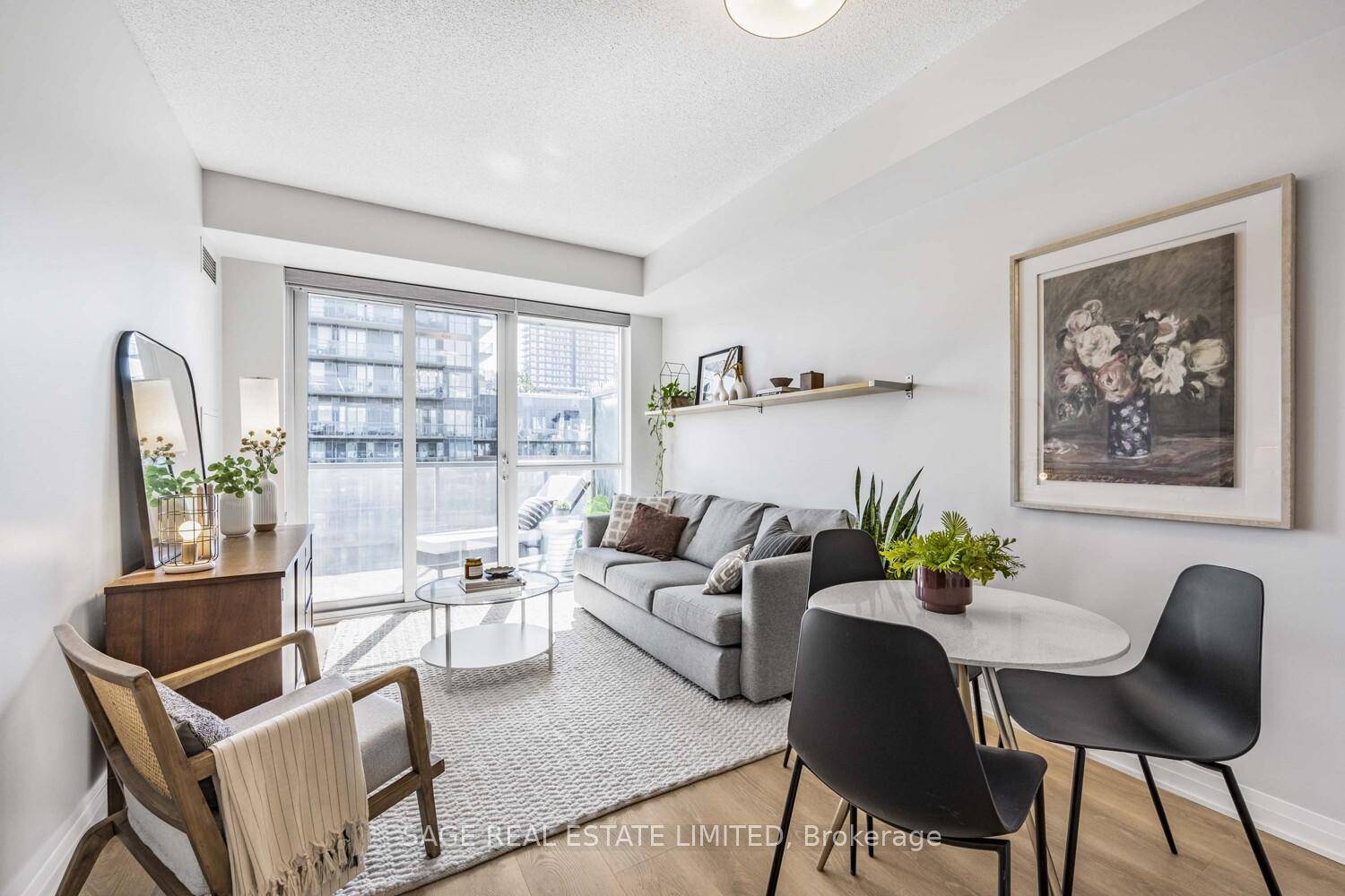 Impeccably maintained and no wasted space in this 604sqft condo at One Cole.