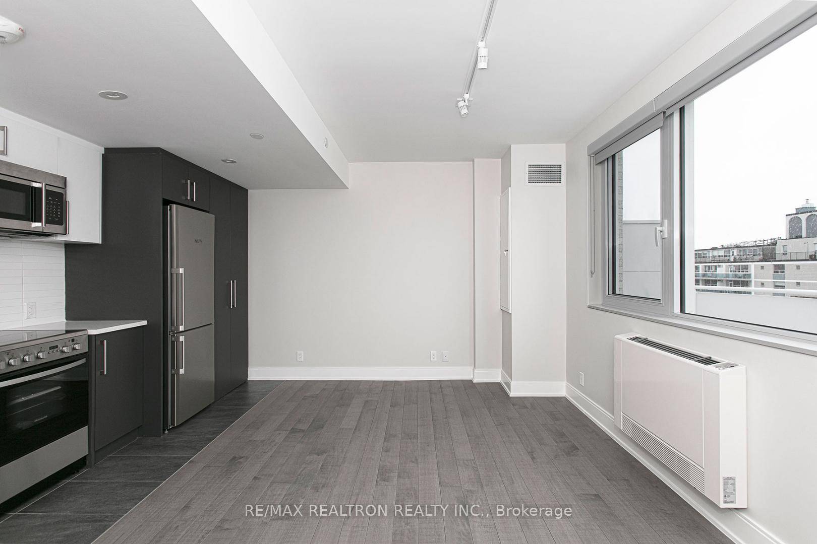 One month free rent on a 12 month lease This apartment building is situated in one of the most popular areas of Toronto The Annex.