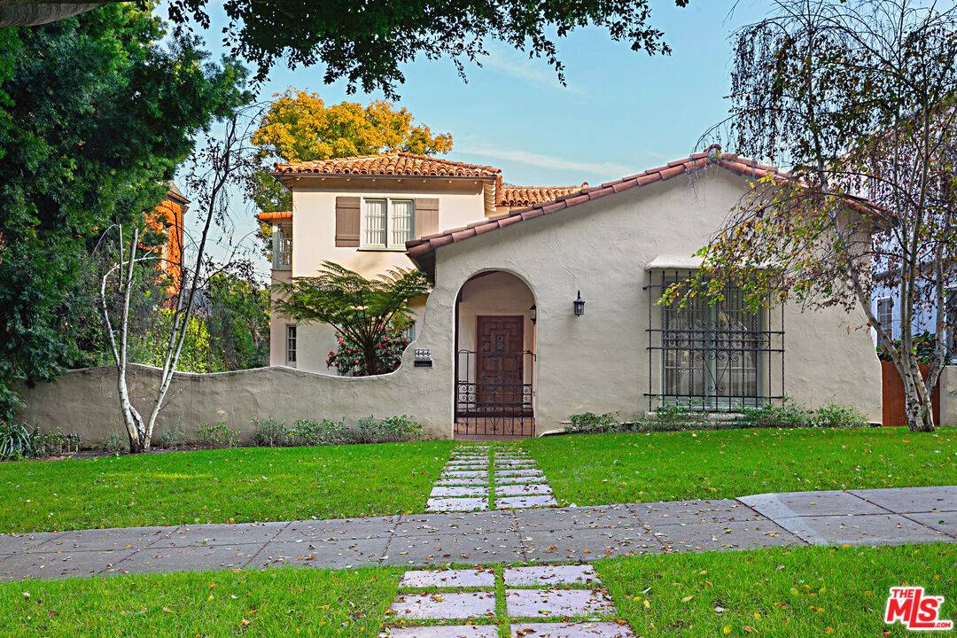 466 S Beverwil Dr 4BR Beverly Hills La