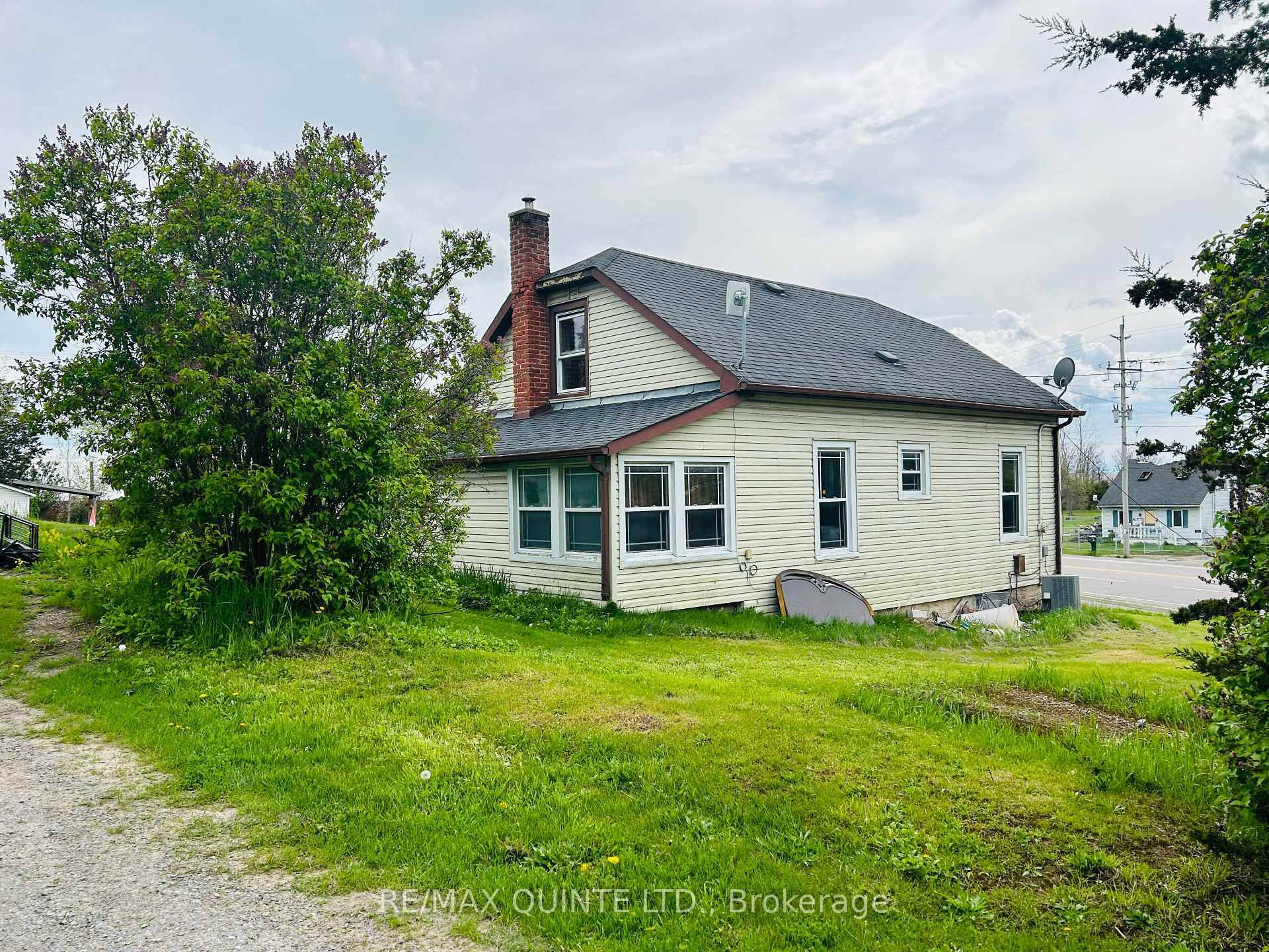 Discover the perfect blend of rural charm and modern convenience in this stunning family home, set on Highway 37 North Belleville.