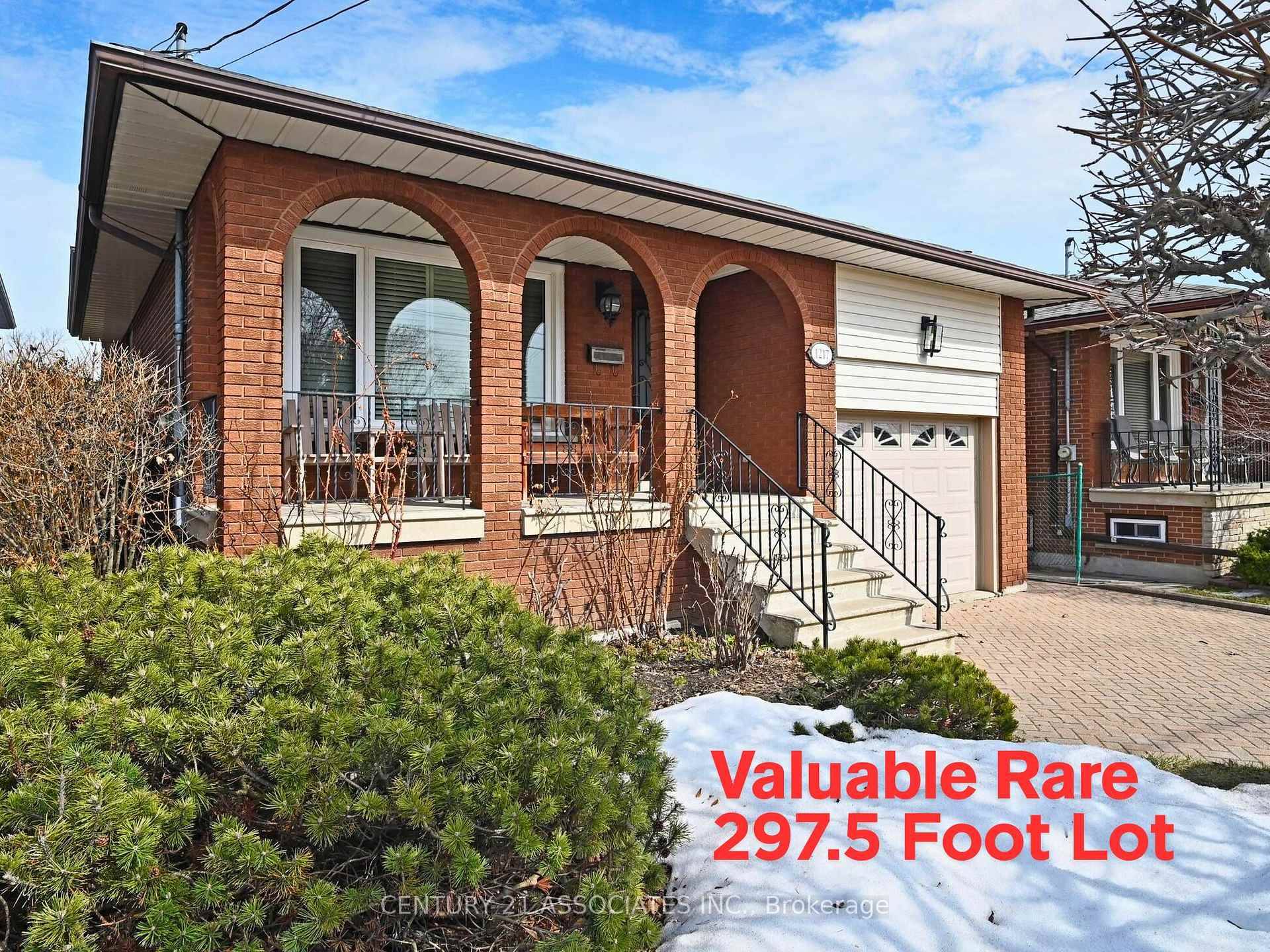 Very RARE 297. 50 foot deep lot with no sidewalks.