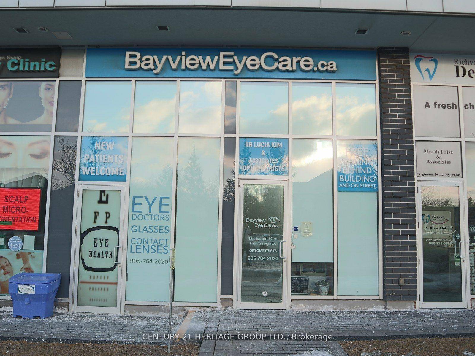 Must see unique Commercial property for sale with 18 20 ft ceilings and street view exposure on busy Bayview Ave just one block North of Hwy 7 in a desirable ...