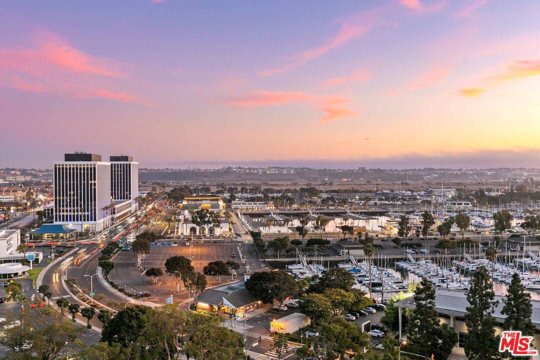 13600 Marina Pointe Dr 2BR Marina Del Rey La