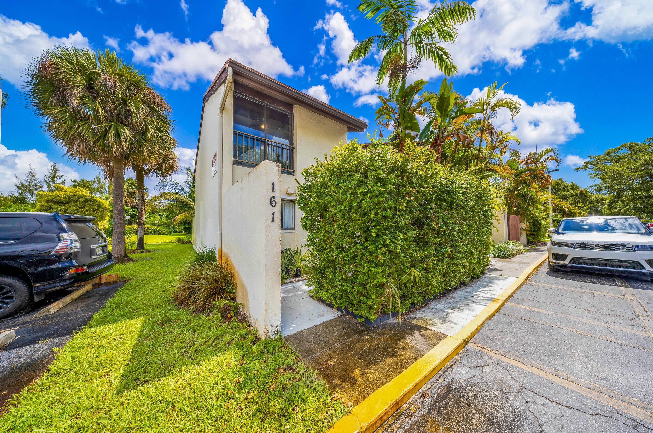 19404 NE 26th Avenue Townhouse Palm Beach