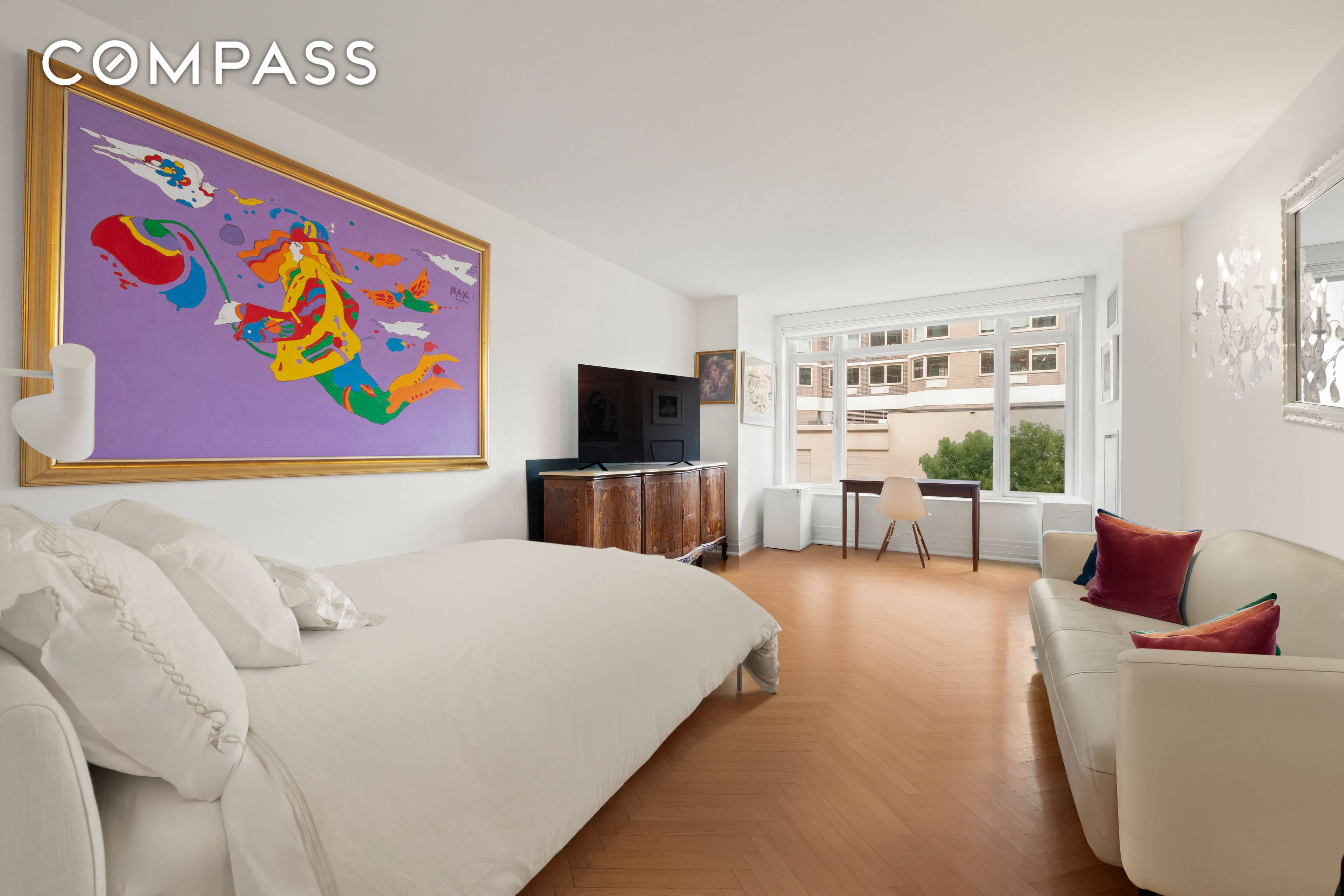 Condo Move in Ready This turnkey studio welcomes you home with premium finishes, generous storage, and bright courtyard views in a contemporary, full service Upper East Side condominium.